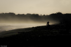 Embruns sur la plage de Palomino, Colombie.