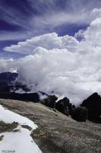 Nuages au sommet du Nevado del Ruiz