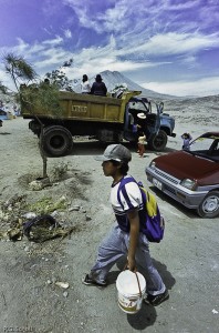 Le jour des morts aux abords d'un cimetierre d'Arequipa, avec le